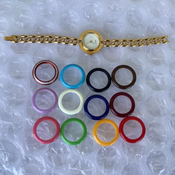 Vintage Gucci 11/12.2 Interchangeable Bezel Watch Gold Tone Near Mint Condition - Picture 5 of 16